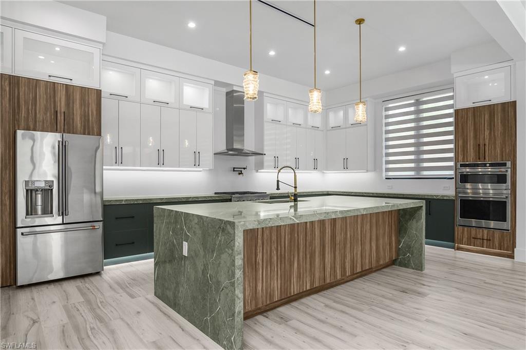 OAKES ESTATES - Residential