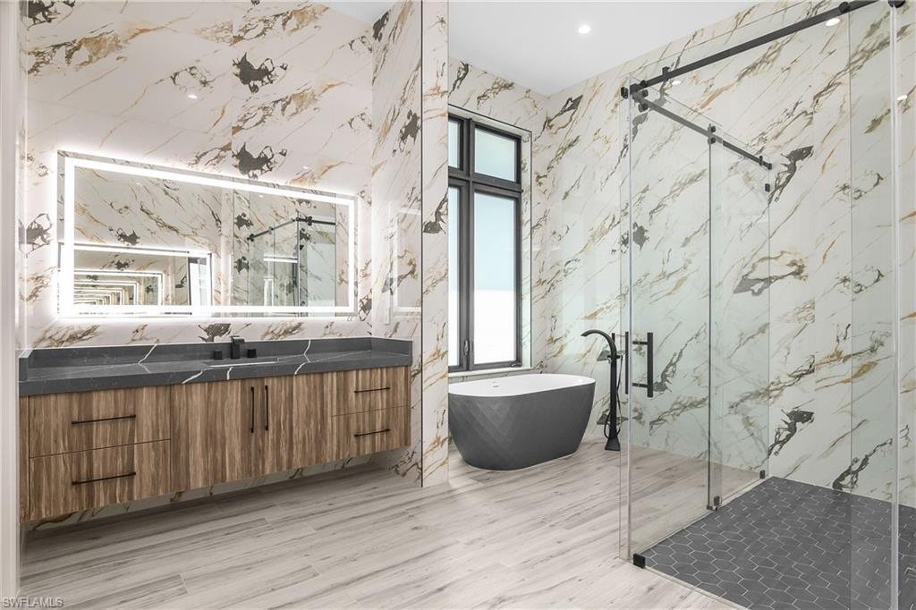 OAKES ESTATES - Residential