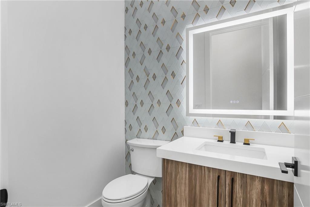 OAKES ESTATES - Residential