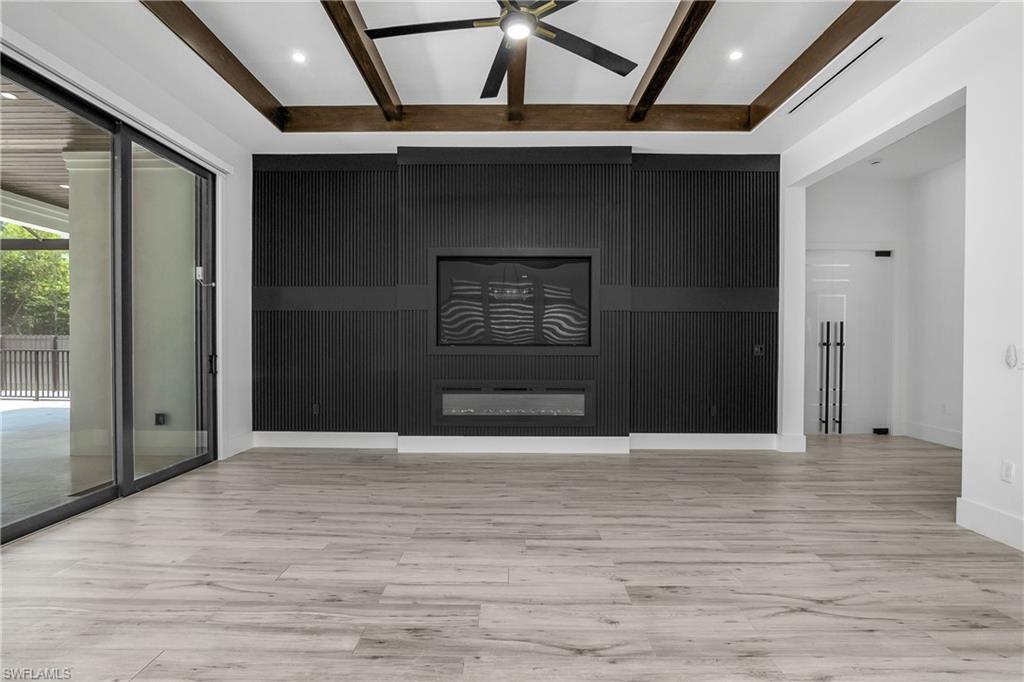 OAKES ESTATES - Residential