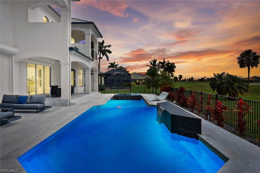 CAPE ROYAL - Residential