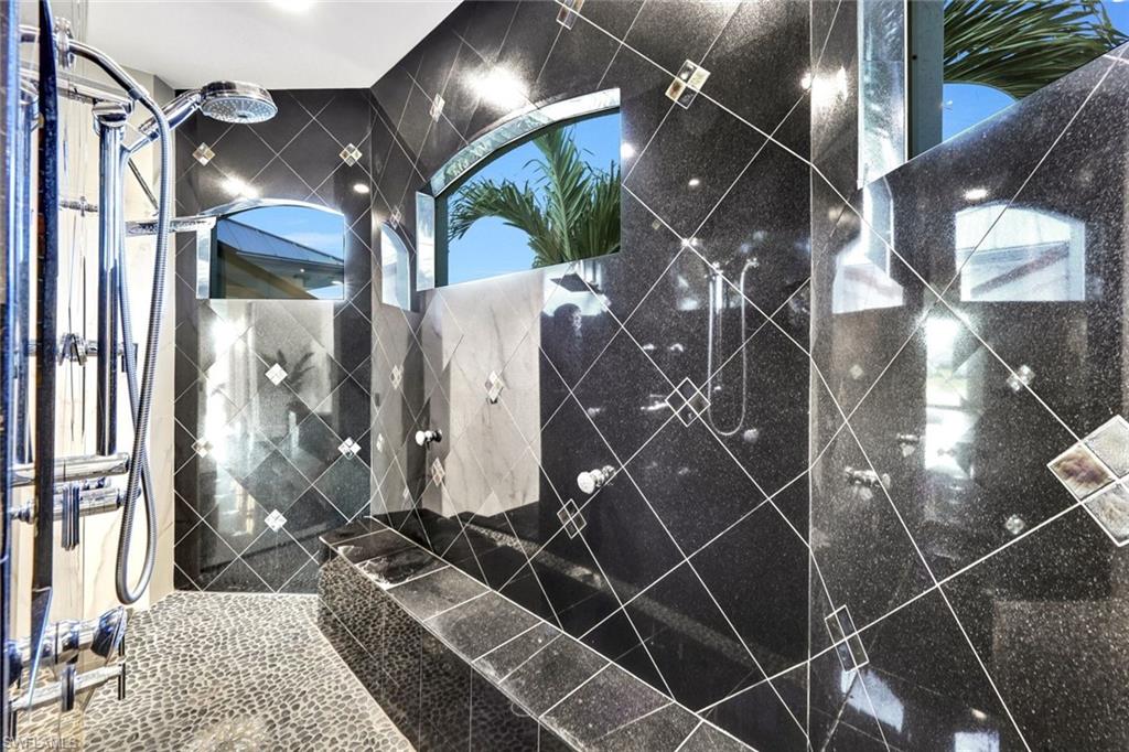 CAPE ROYAL - Residential