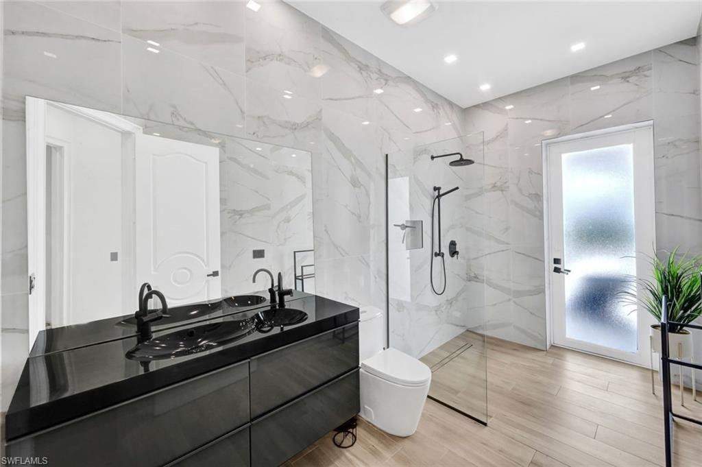 CAPE ROYAL - Residential