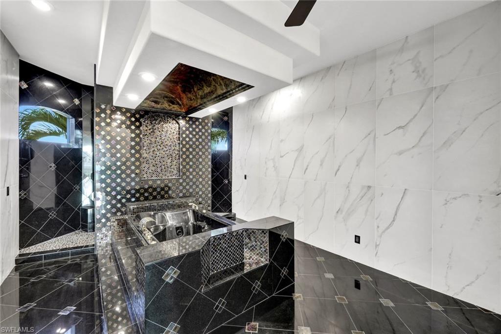 CAPE ROYAL - Residential