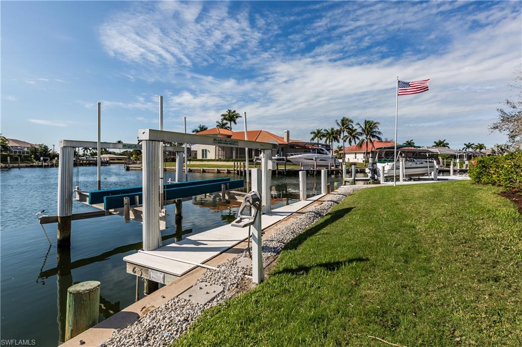 MARCO BEACH - Residential