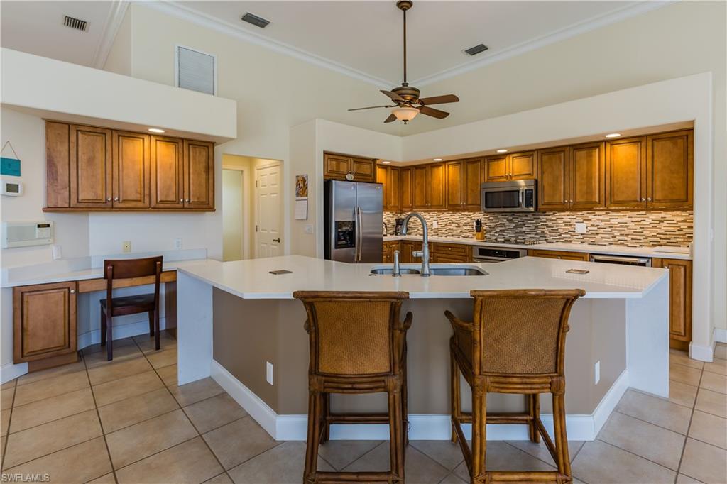 MARCO BEACH - Residential