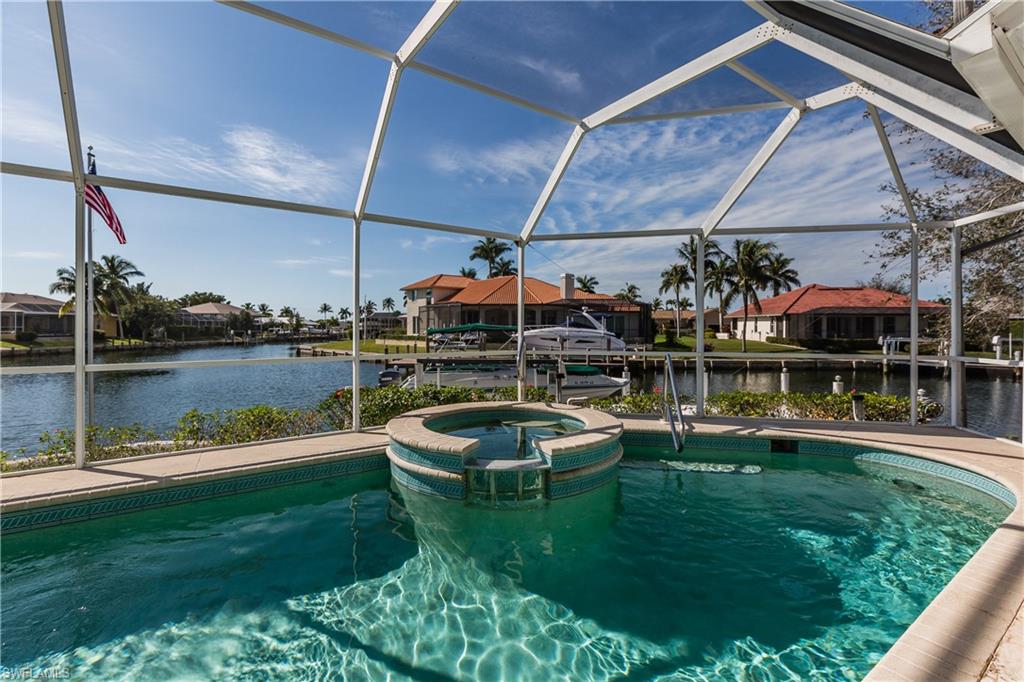 MARCO BEACH - Residential