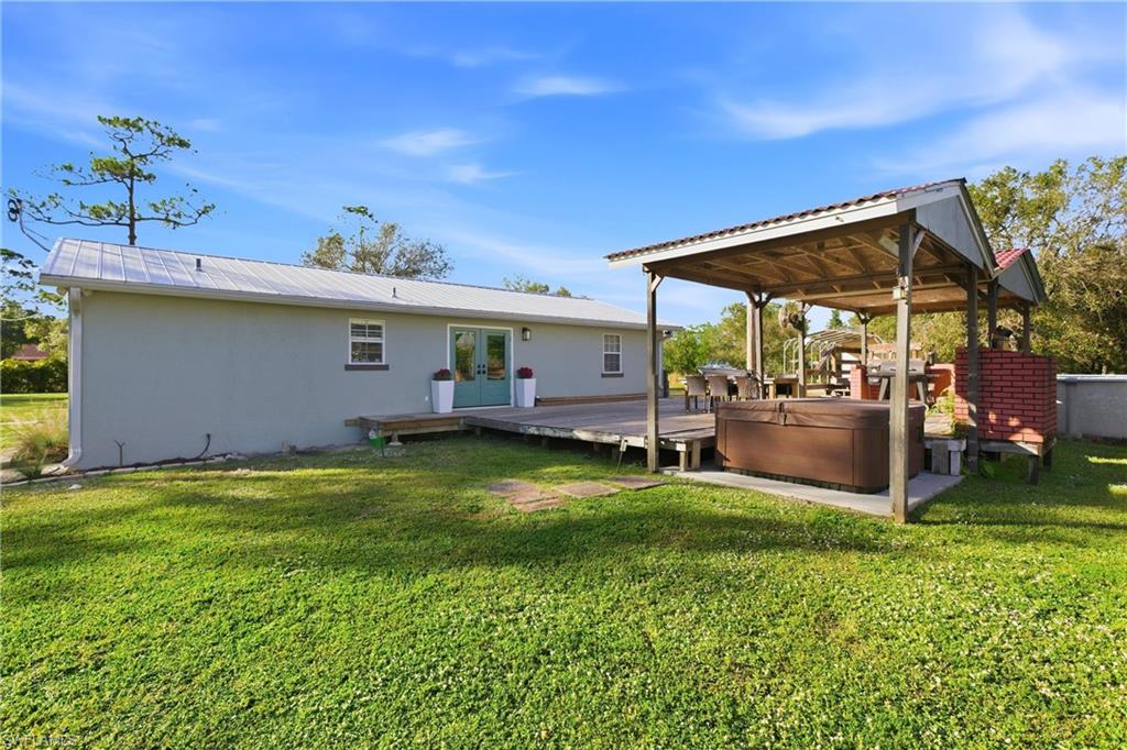 NORTH FORT MYERS - Residential