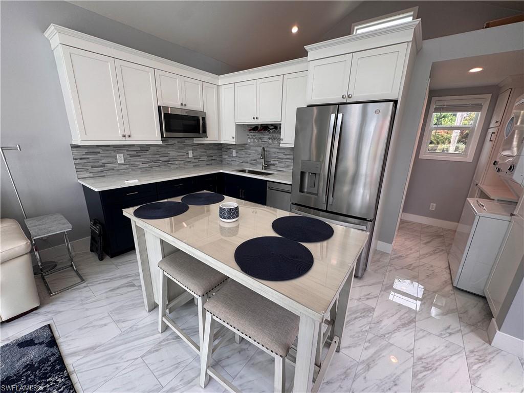 RIVERBEND MOTORCOACH RESORT - Land