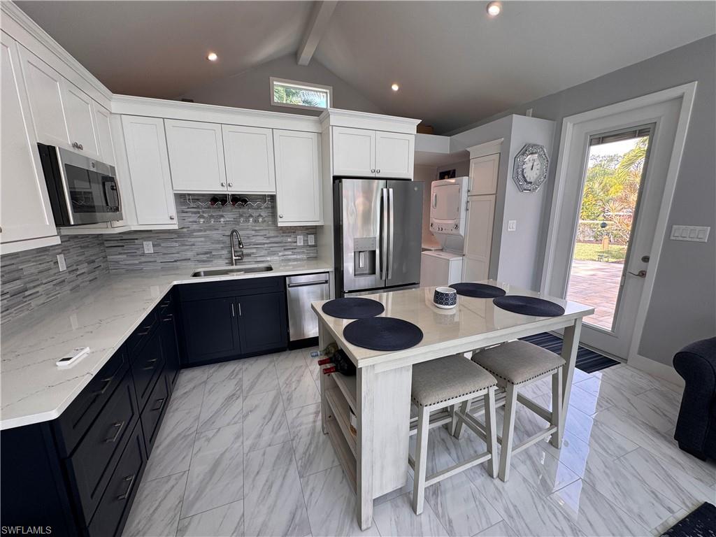 RIVERBEND MOTORCOACH RESORT - Land