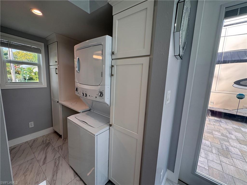 RIVERBEND MOTORCOACH RESORT - Land