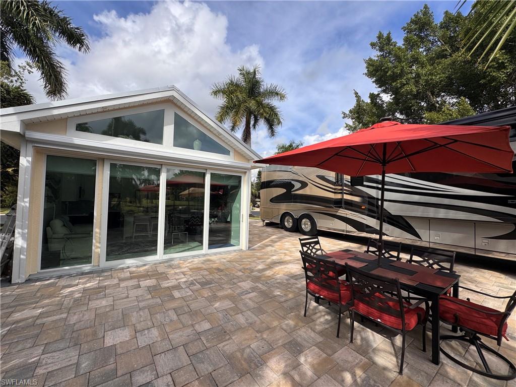 RIVERBEND MOTORCOACH RESORT - Land