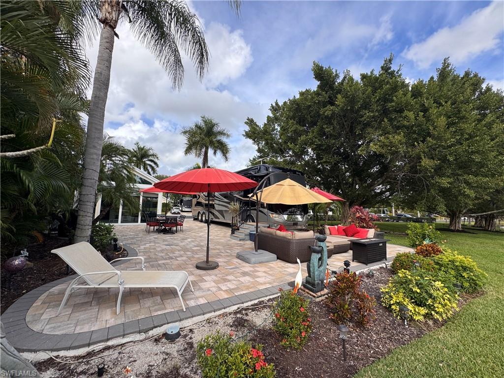 RIVERBEND MOTORCOACH RESORT - Land