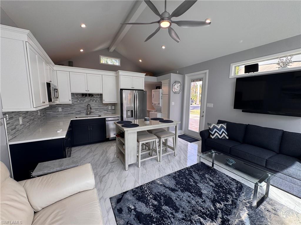 RIVERBEND MOTORCOACH RESORT - Land