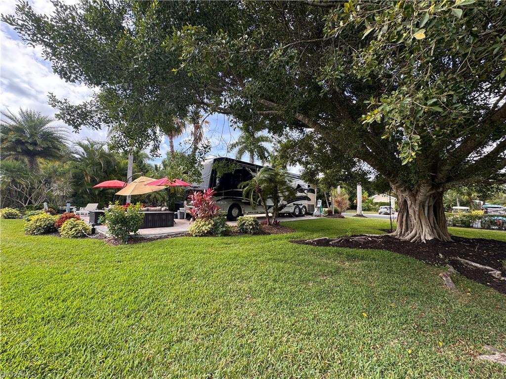 RIVERBEND MOTORCOACH RESORT - Land