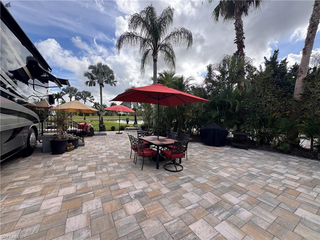 RIVERBEND MOTORCOACH RESORT - Land