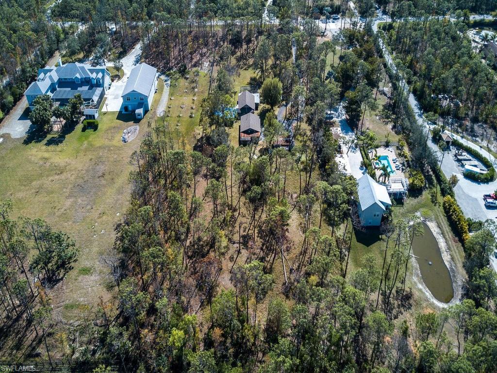 LIVINGSTON WOODS - Land