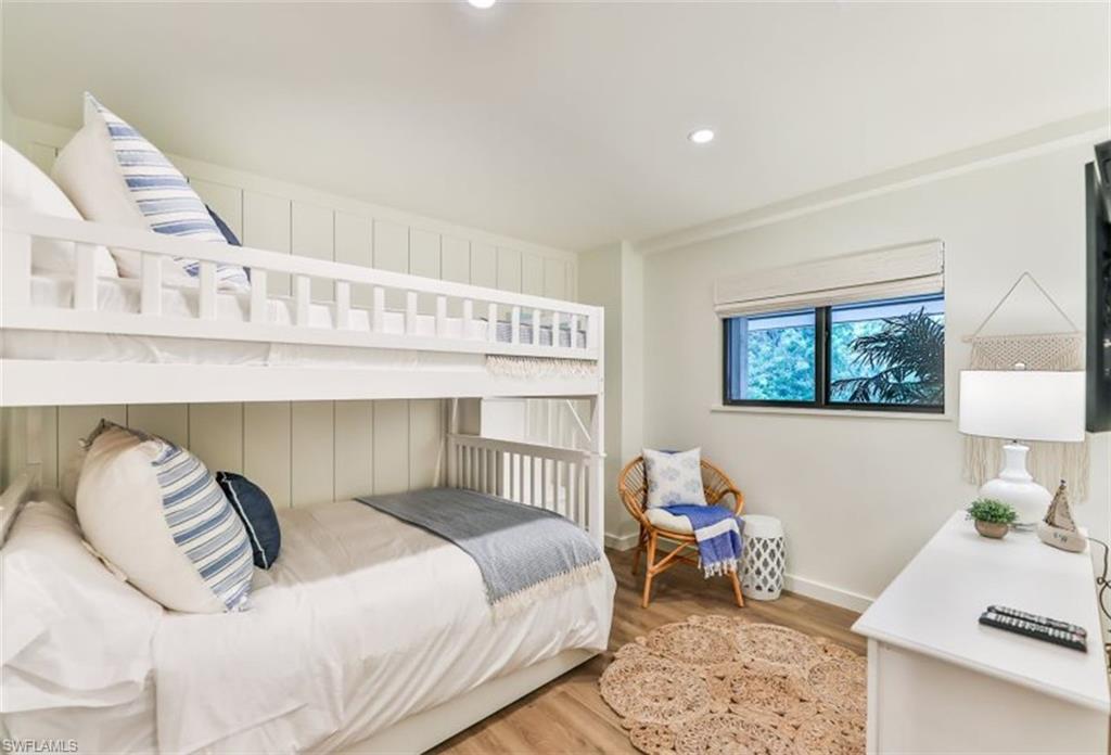 BEACH HOMES - Residential