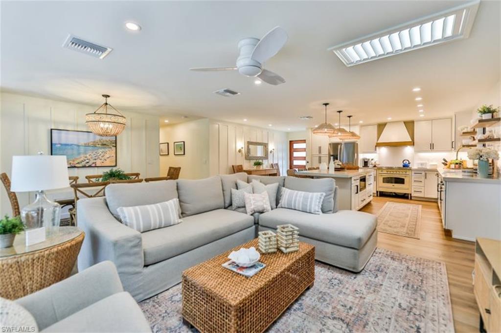 BEACH HOMES - Residential