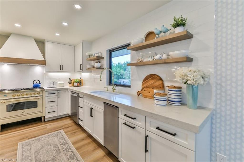 BEACH HOMES - Residential