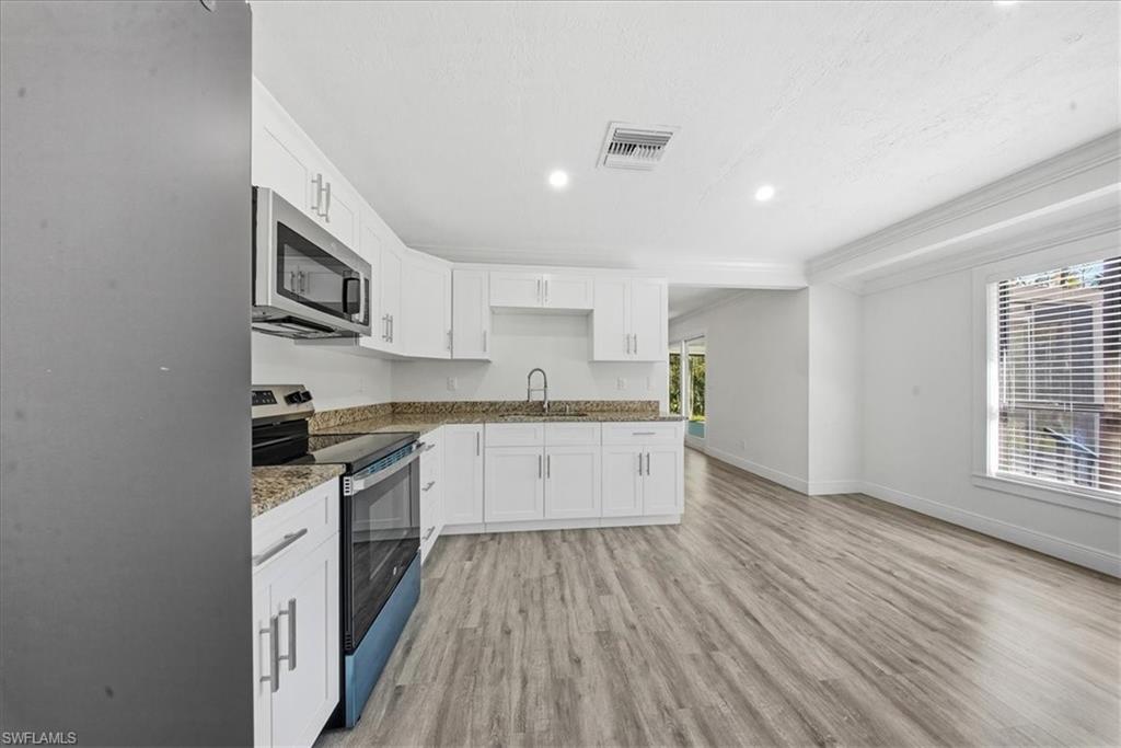 GOLDEN GATE ESTATES - Residential