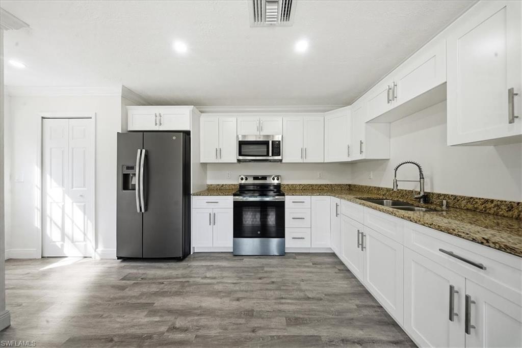 GOLDEN GATE ESTATES - Residential