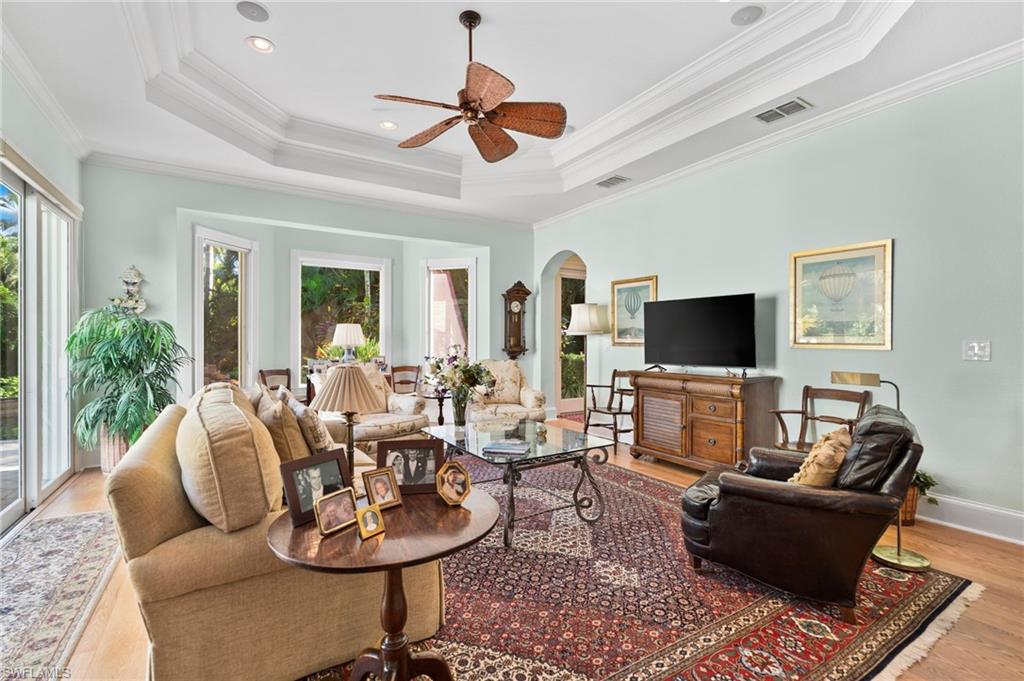 MOORINGS - Residential