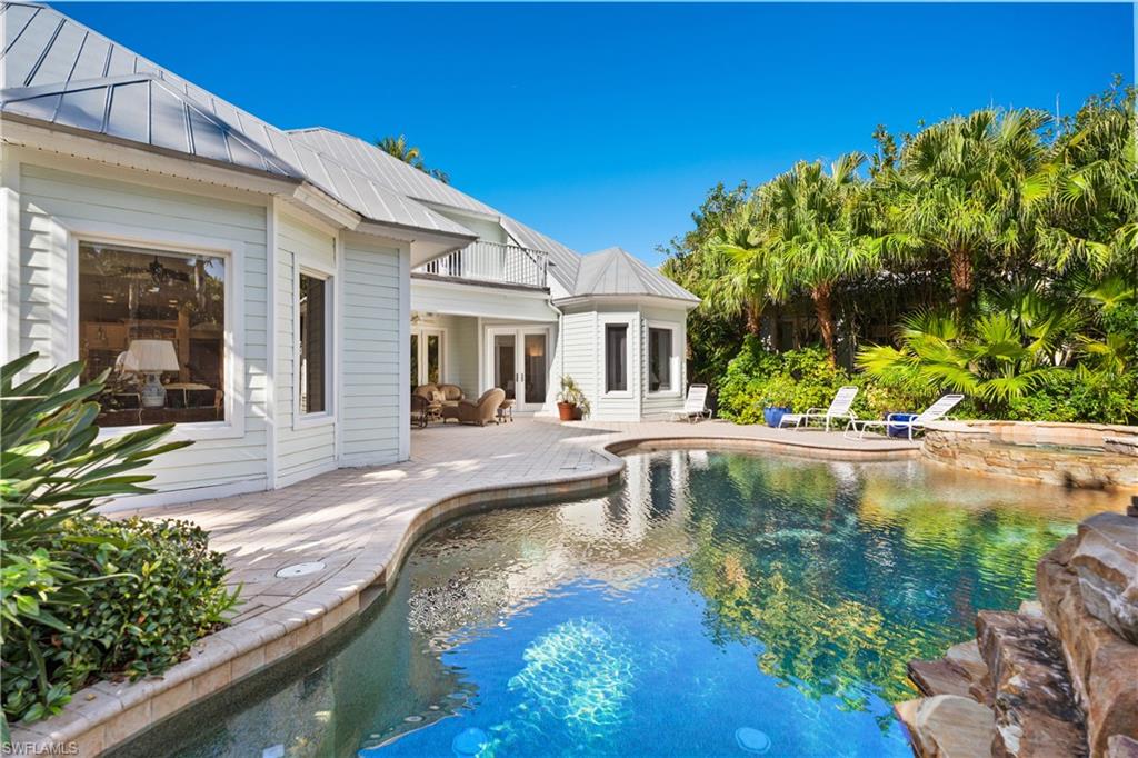 MOORINGS - Residential