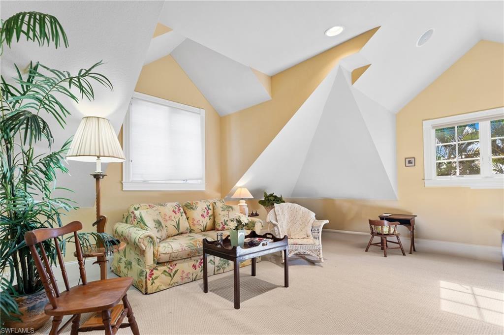 MOORINGS - Residential