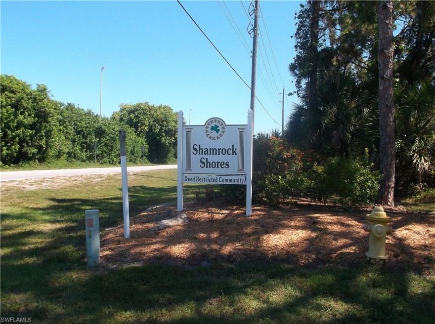 Great family neighborhood.  Located in Shamrock Shores!   Several golf course communities in the area.   Close to beaches and shopping and restaurants.  Close in to schools.