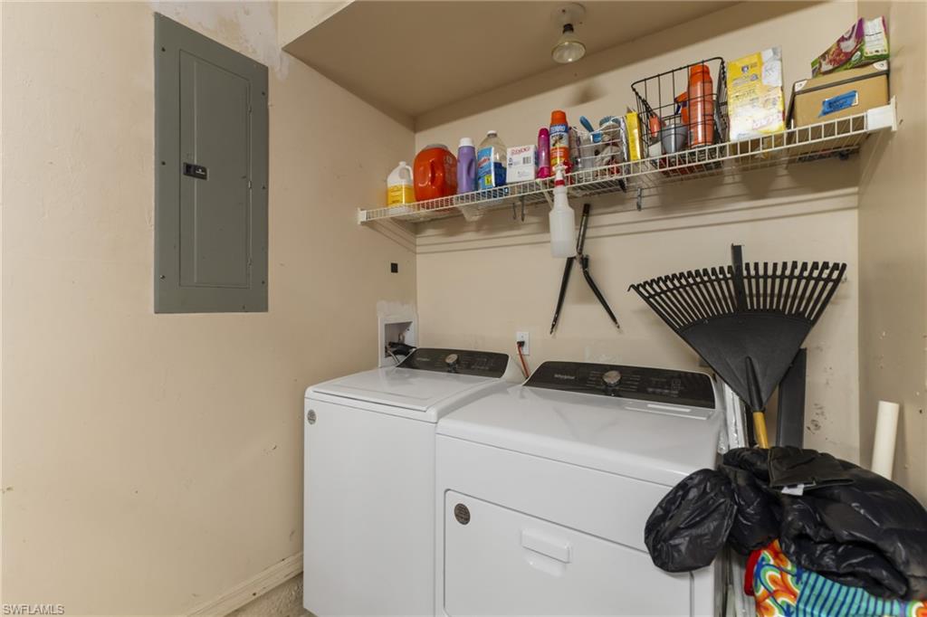 SAN CARLOS PARK - Residential