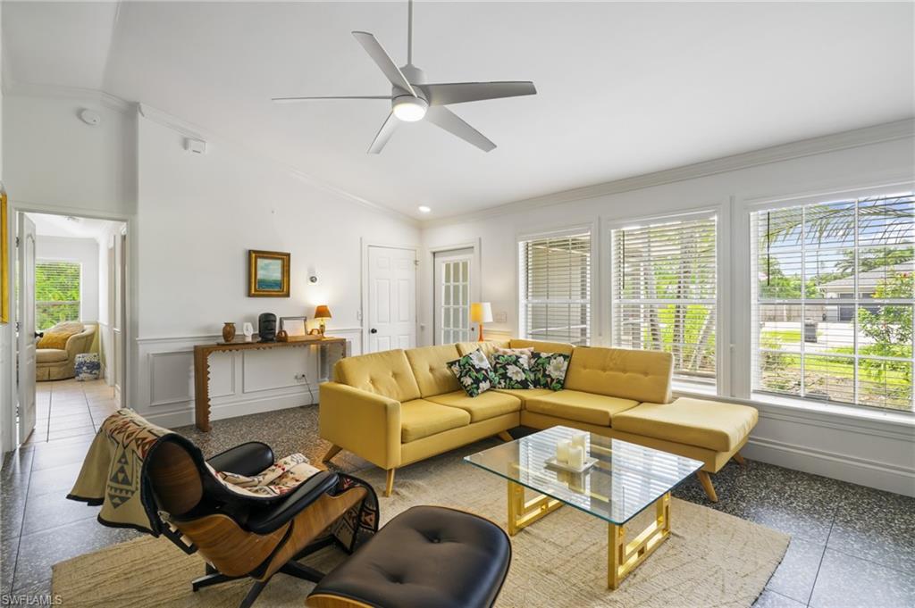 SAN CARLOS PARK - Residential