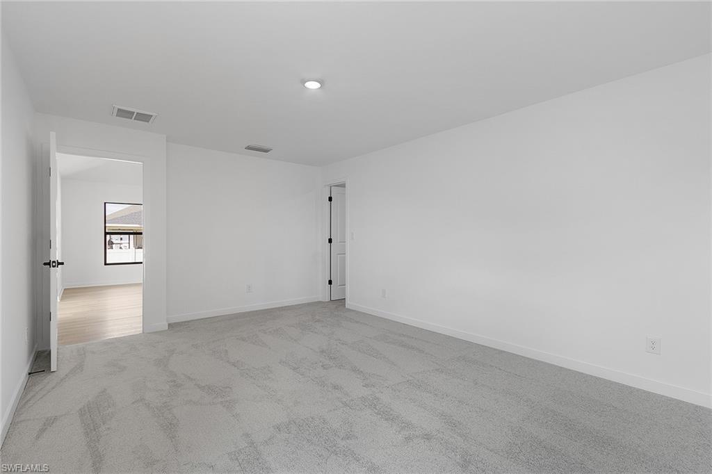 MIRROR LAKES - Residential