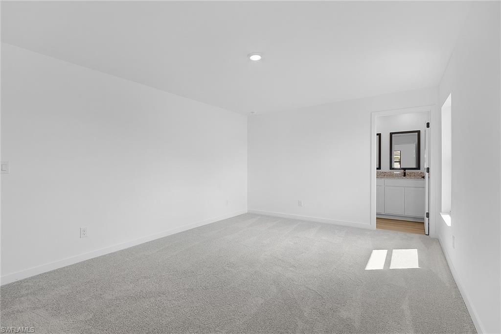 MIRROR LAKES - Residential