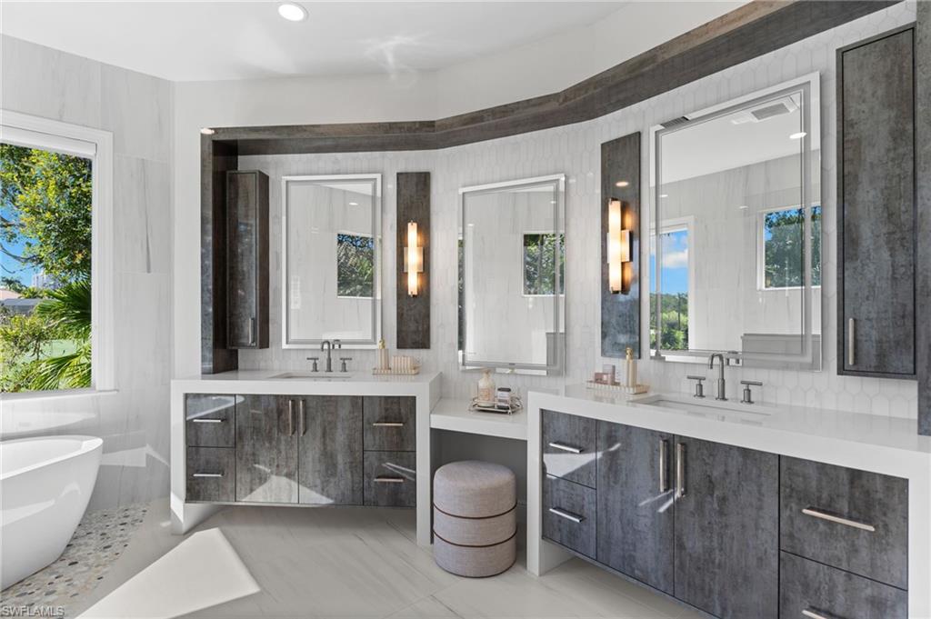 AUGUSTA CREEK - Residential