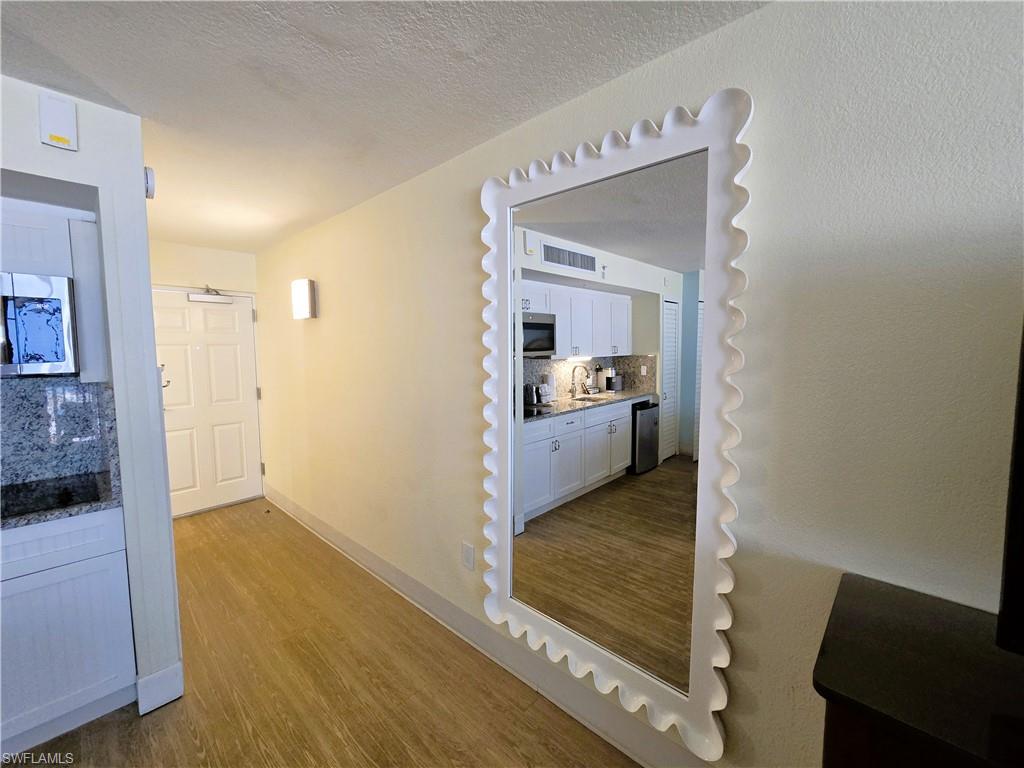 SANIBEL VIEW VILLAS - Residential