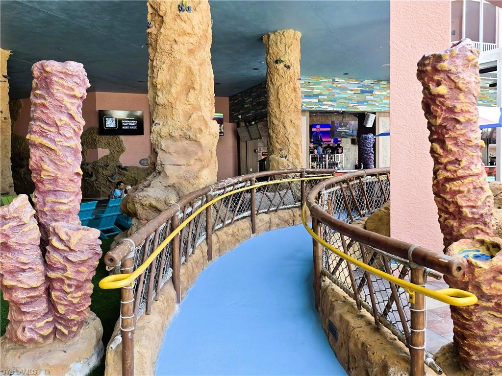 SANIBEL VIEW VILLAS - Residential