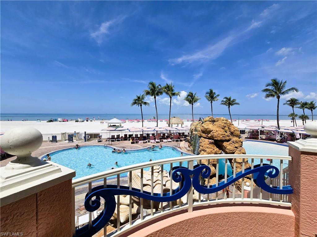 SANIBEL VIEW VILLAS - Residential