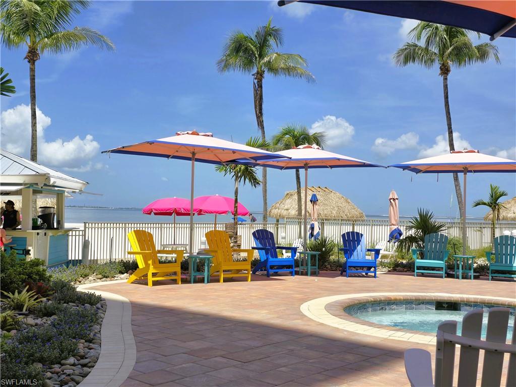 SANIBEL VIEW VILLAS - Residential