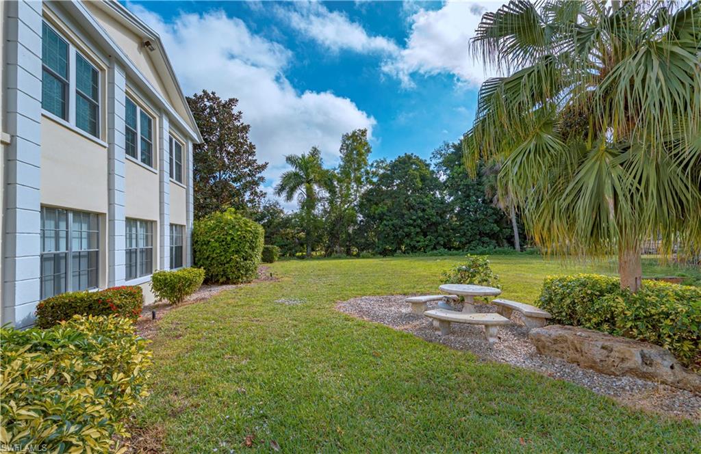 STRATFORD PLACE CONDO - Residential