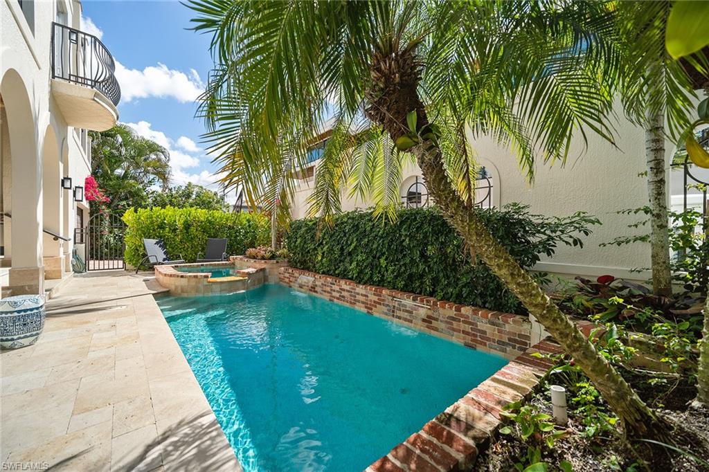 TRE VILLE - Residential