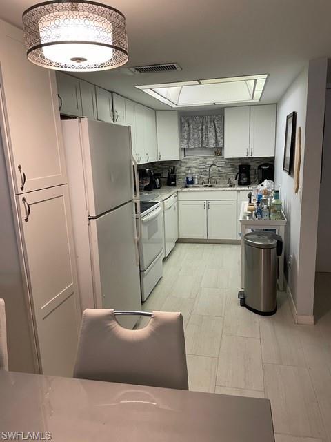 MAPLE GARDENS - Residential Lease