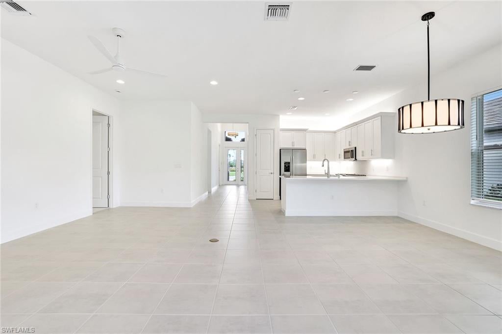 12444 Violet LN