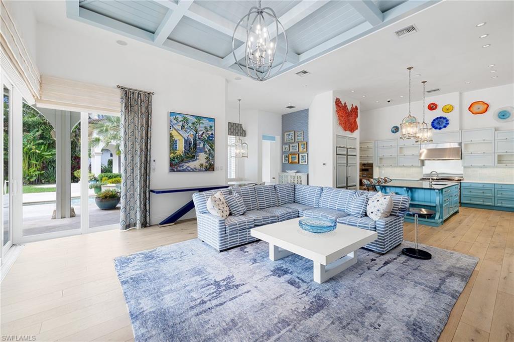 ESCADA AT TIBURON - Residential