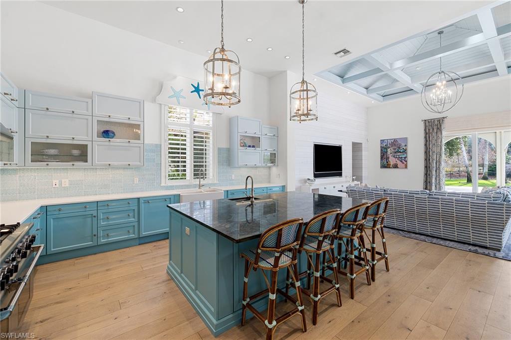 ESCADA AT TIBURON - Residential