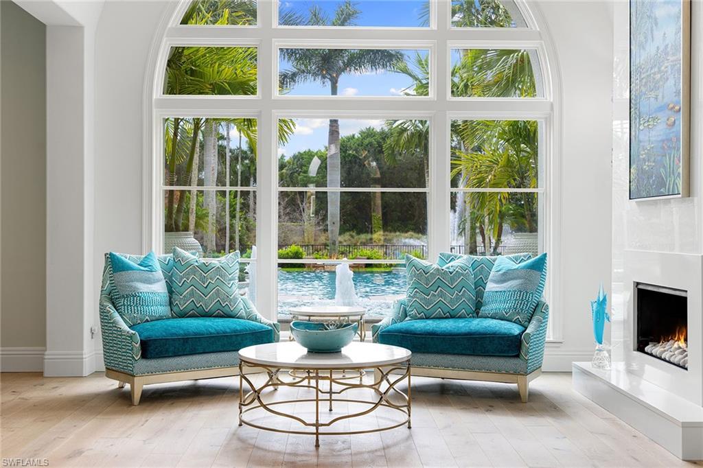 ESCADA AT TIBURON - Residential