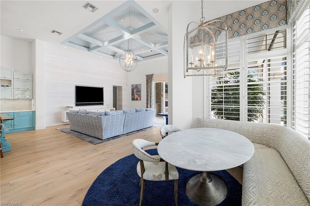 ESCADA AT TIBURON - Residential