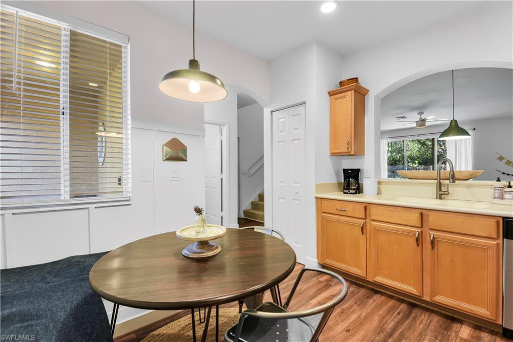 COLONNADE AT FORUM - Residential