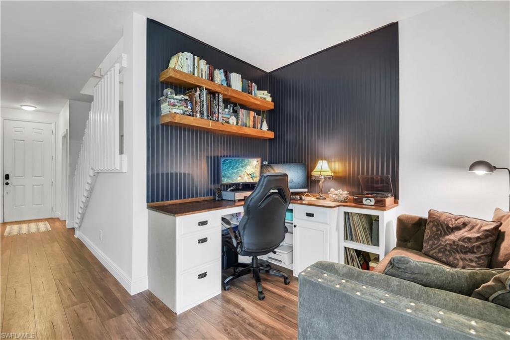 COLONNADE AT FORUM - Residential