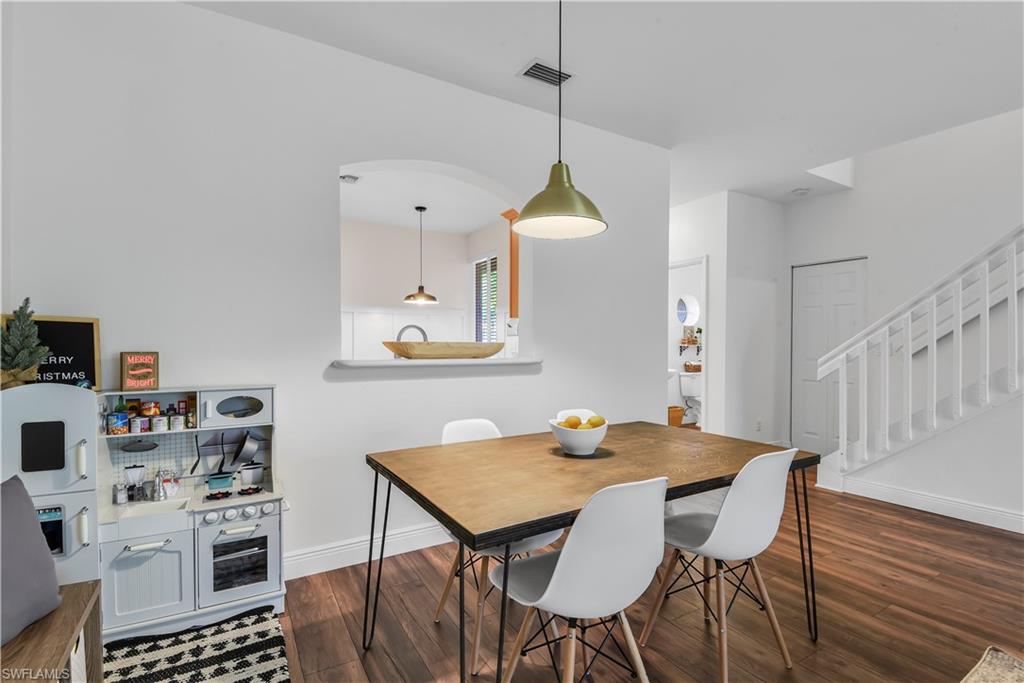 COLONNADE AT FORUM - Residential